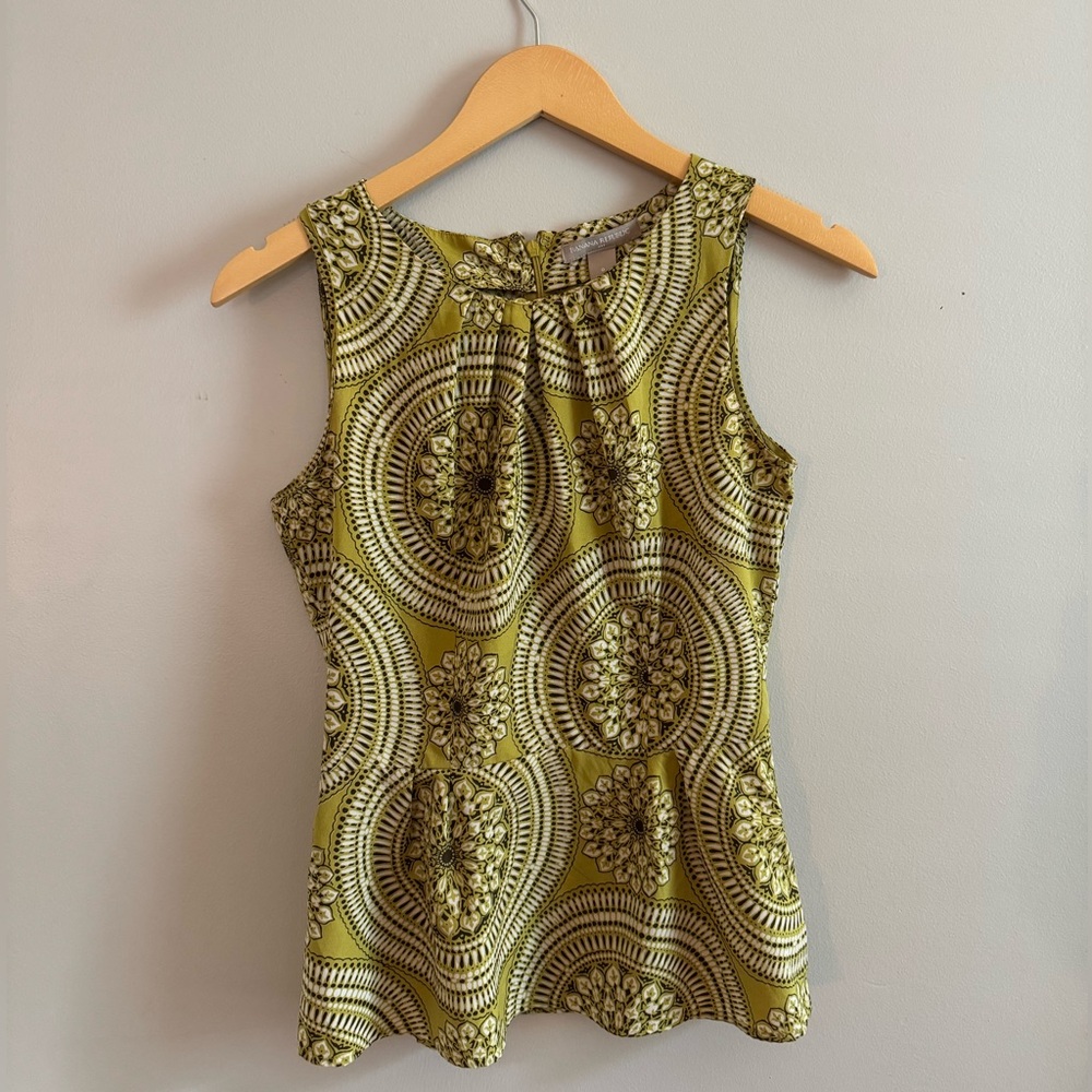 Banana Republic Fitted Green Pleated Tank Top
